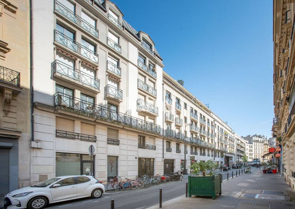 Appartement à PARIS-17E