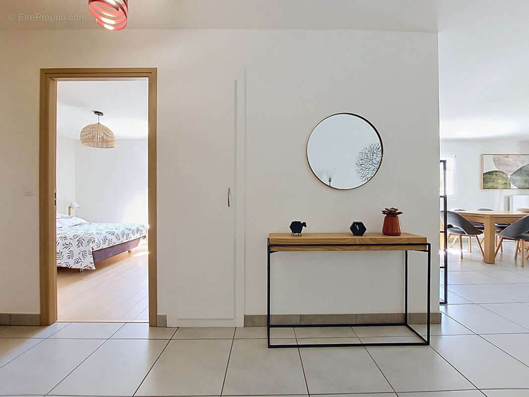 Appartement à POISY