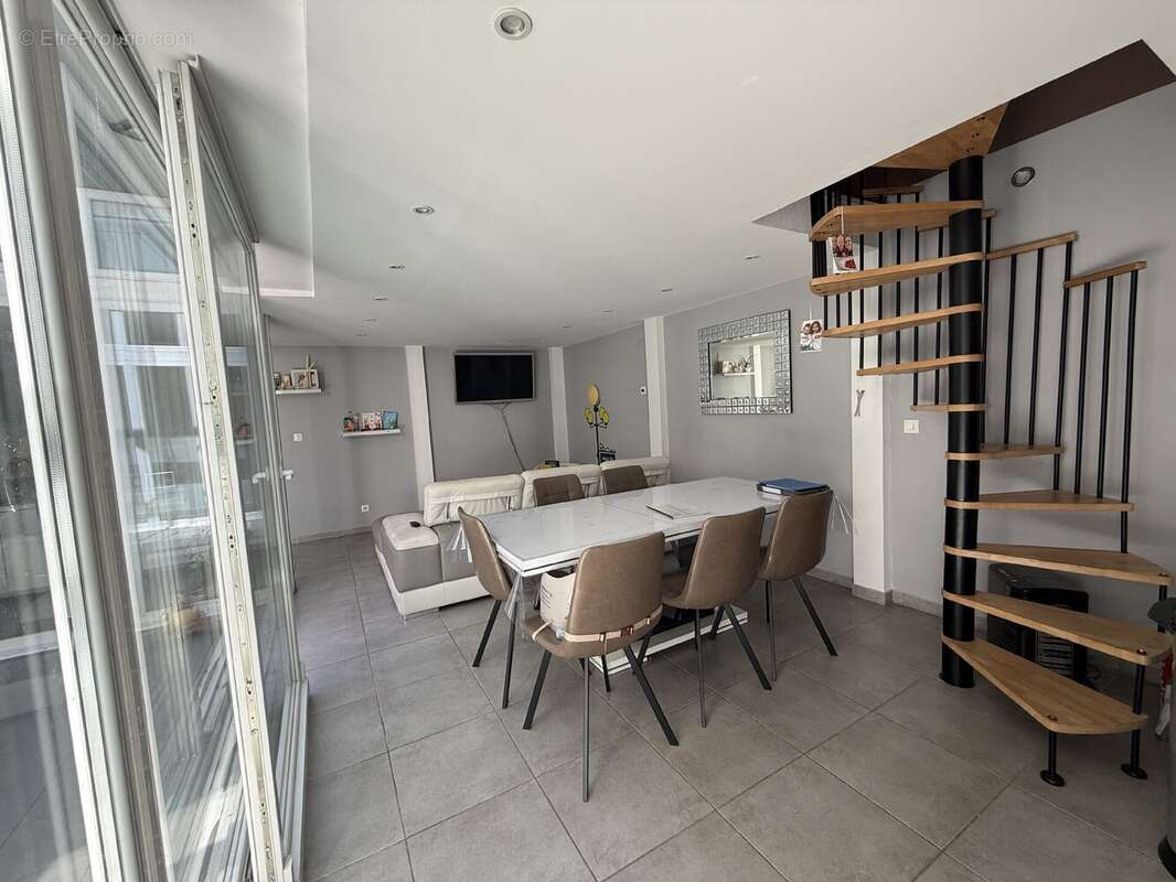 Appartement 93 m² à Toul  - photo 3