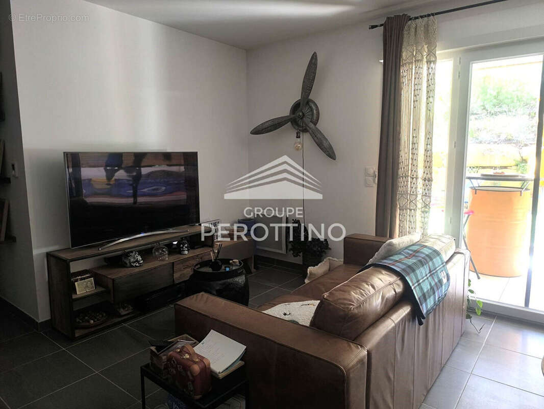 Appartement à PEYNIER