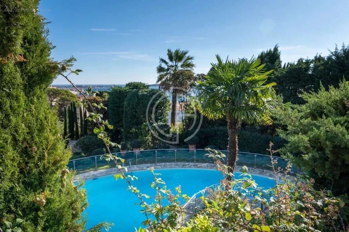 CANNES - Appartement vue mer - Haut standing - photo 8