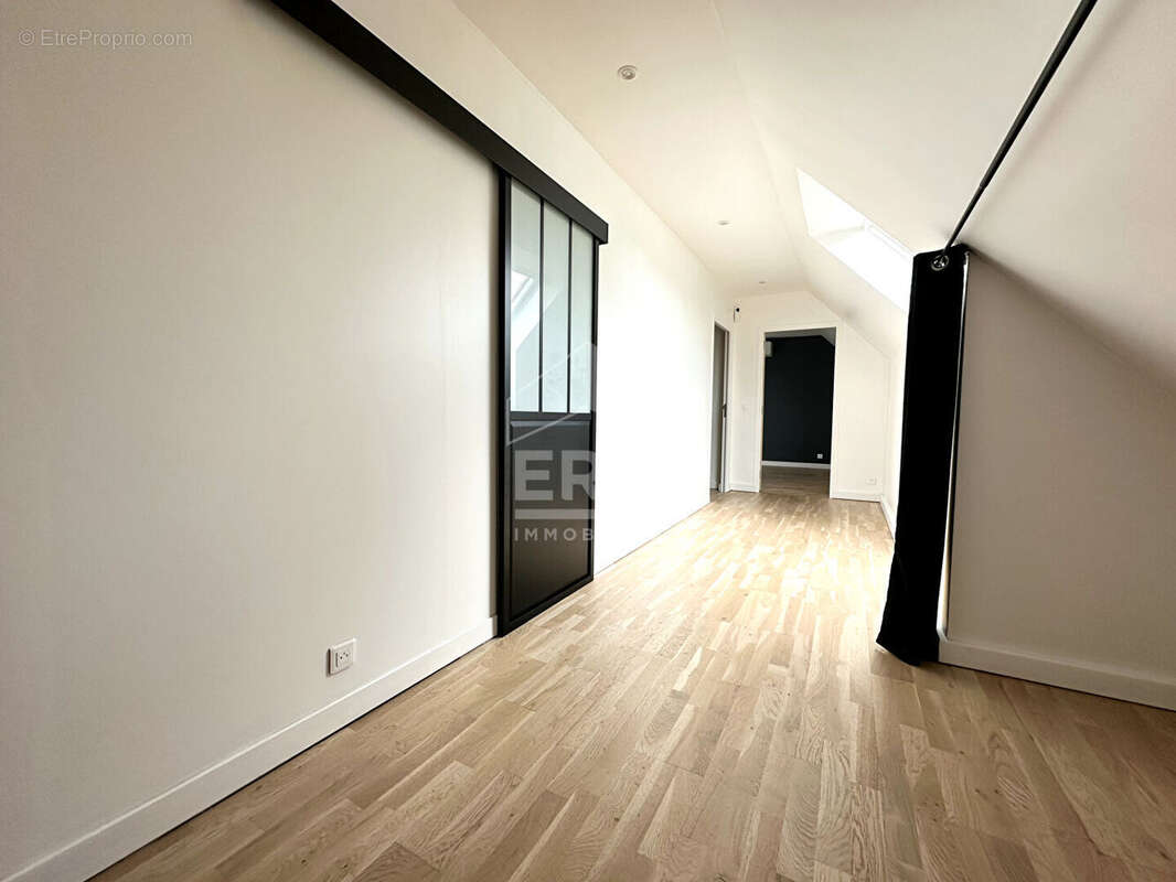 Maison à MONTEREAU-FAULT-YONNE