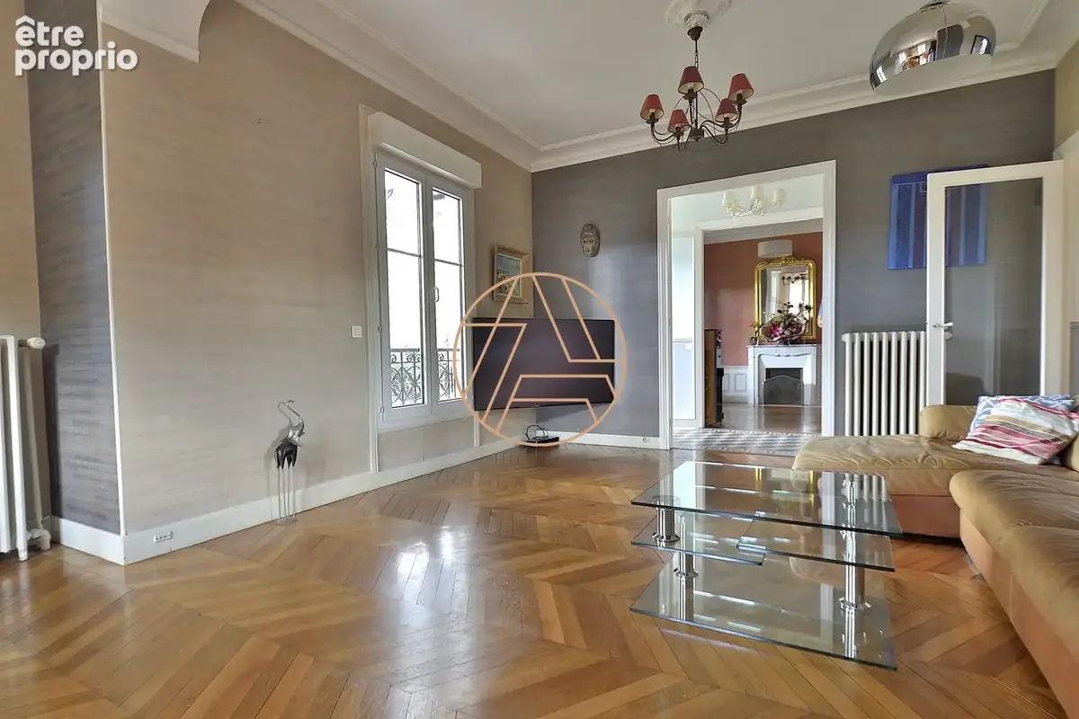 Maison 9 pièces 260 m² à vendre à Sucy-En-Brie (94370) - photo 5