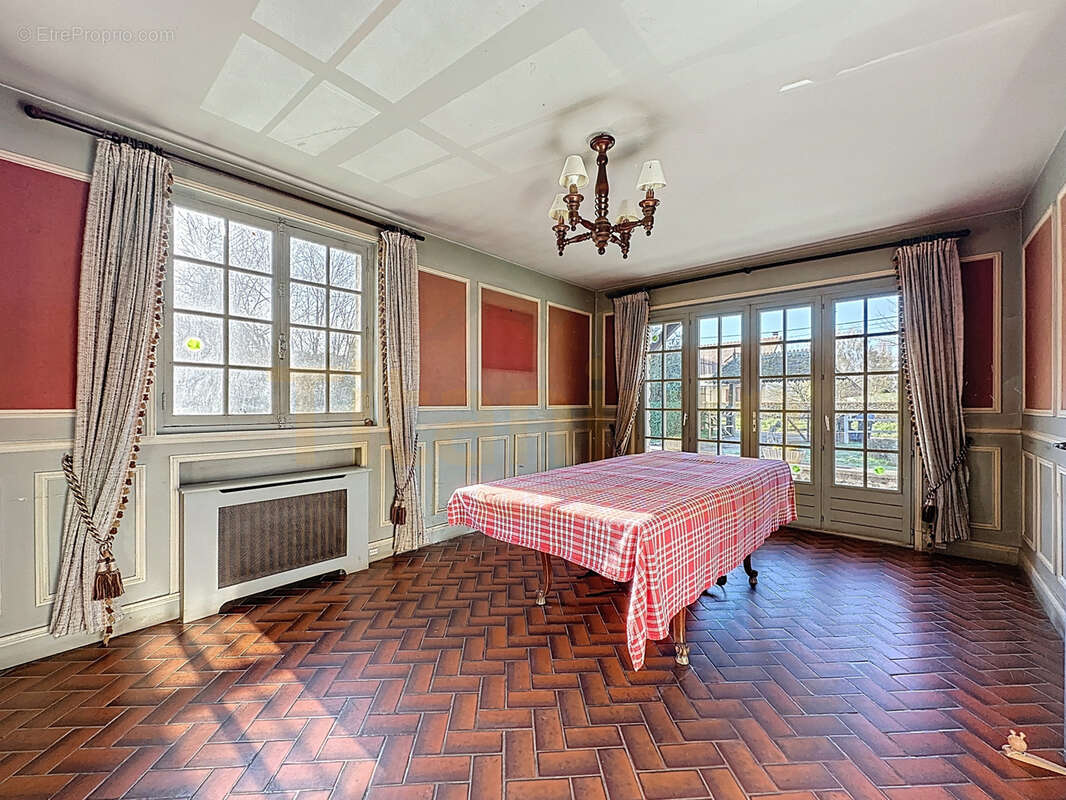 Maison avec grand jardin   3 chambres   Sous-sol complet   Dépendances - photo 4