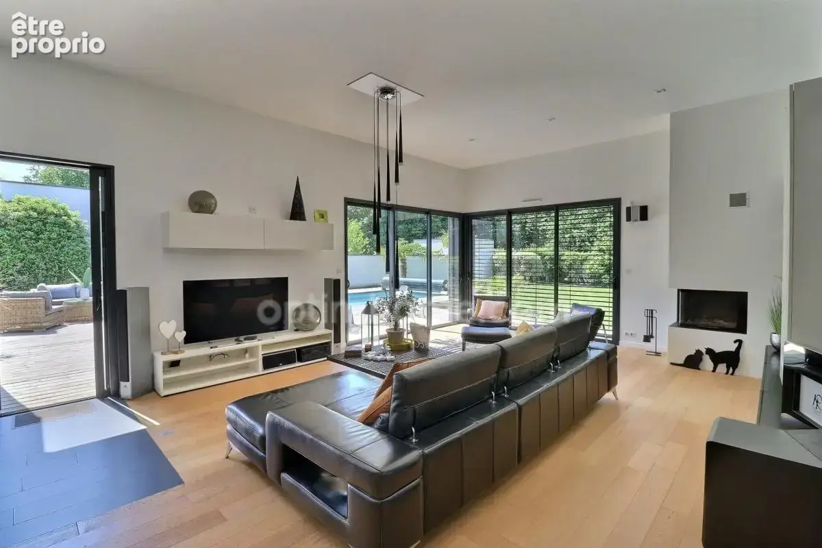 ORVAULT « La Forêt » — Villa d'architecte contemporaine en plain-pied total (197 m²) & piscine chauffée - photo 6
