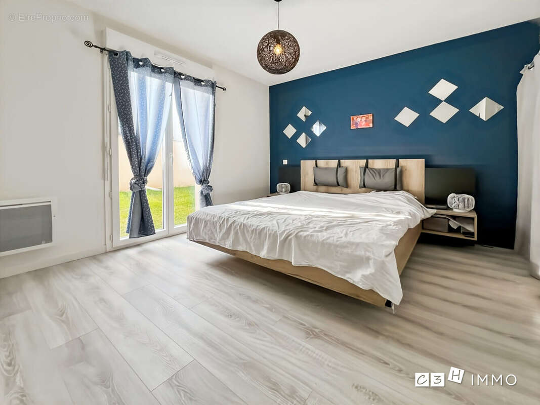 Maison à LAVERNOSE-LACASSE