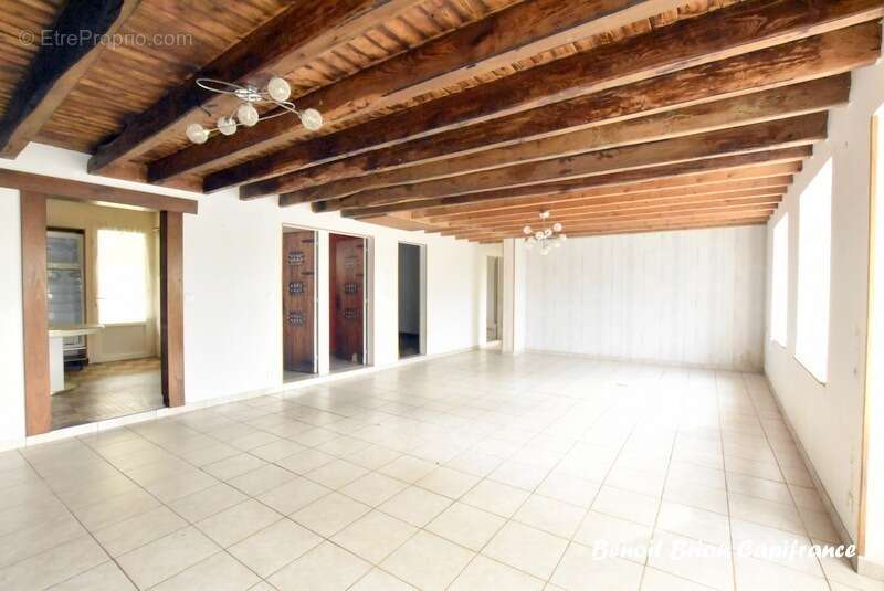 Maison à SAINT-MARTIN-DE-LANDELLES