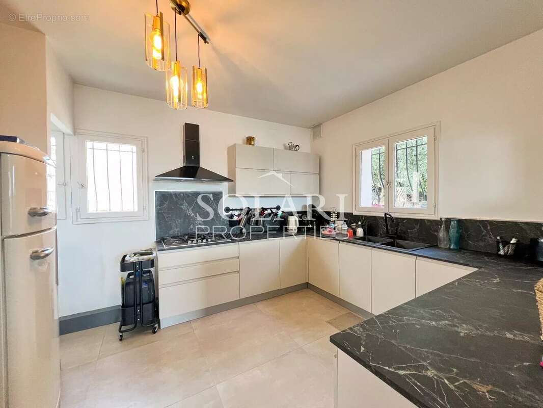 Maison à MANDELIEU-LA-NAPOULE