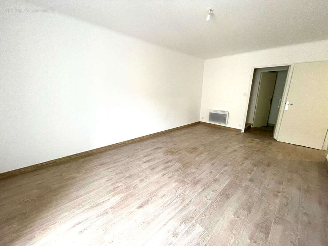 Appartement à CHARLEVAL