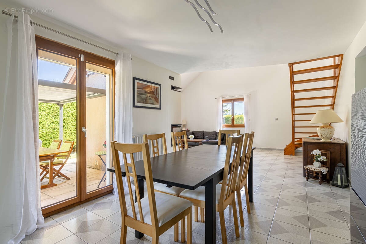 Maison à POISY