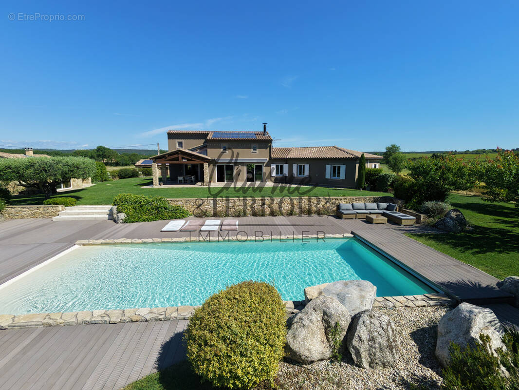 Maison à UZES