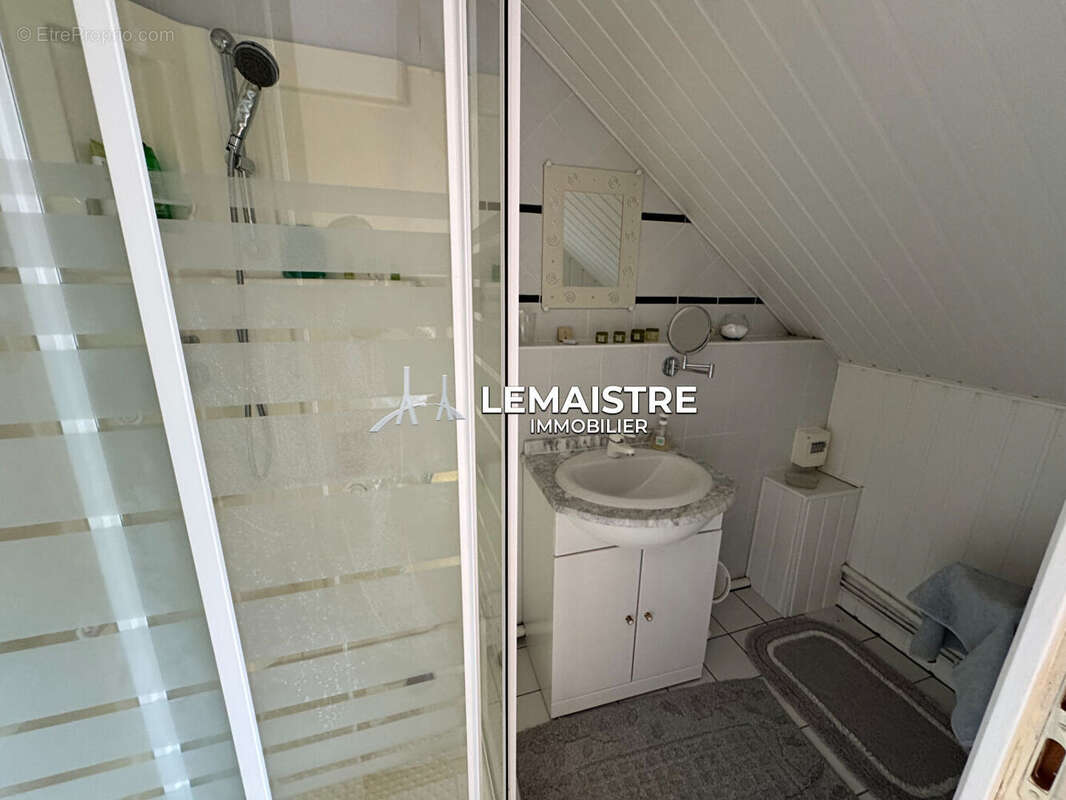 Entre GODERVILLE et TERRES-DE-CAUX - Maison de caractère 159 m² - 4 chambres - 11 000 m² - Dépendances et écuries - photo 14
