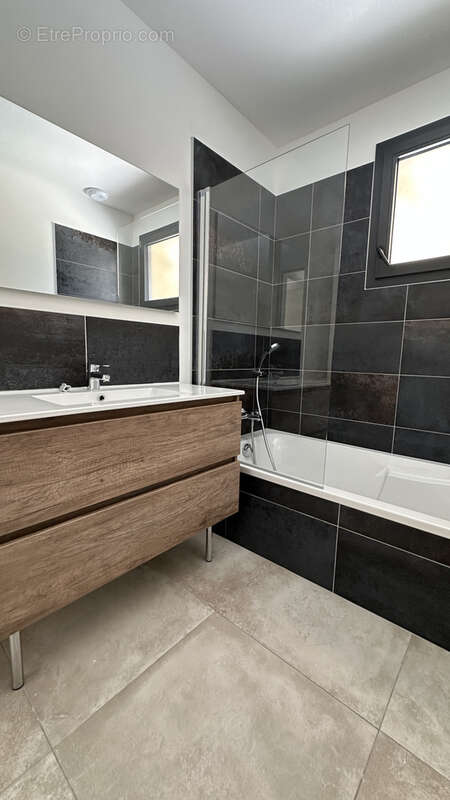 Maison à MONTBOUCHER-SUR-JABRON