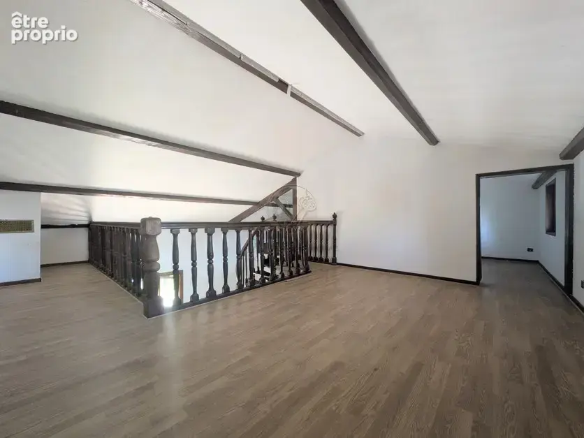 Maison familiale avec vue panoramique et un emplacement privilégié - Vourles - photo 8