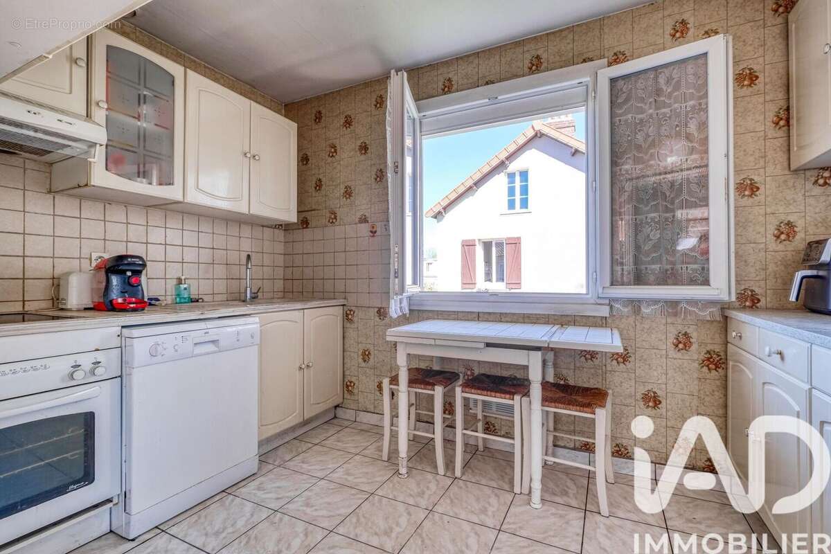 Photo 8 - Maison à VAUJOURS