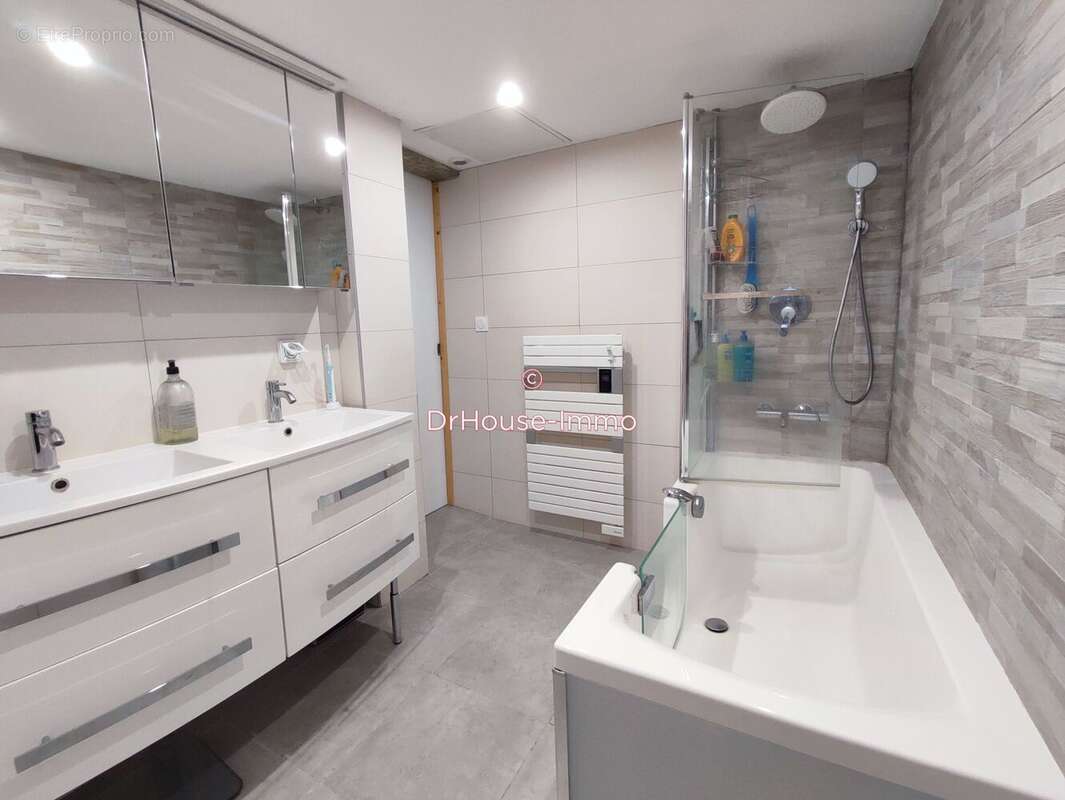 Maison à MONDRAINVILLE