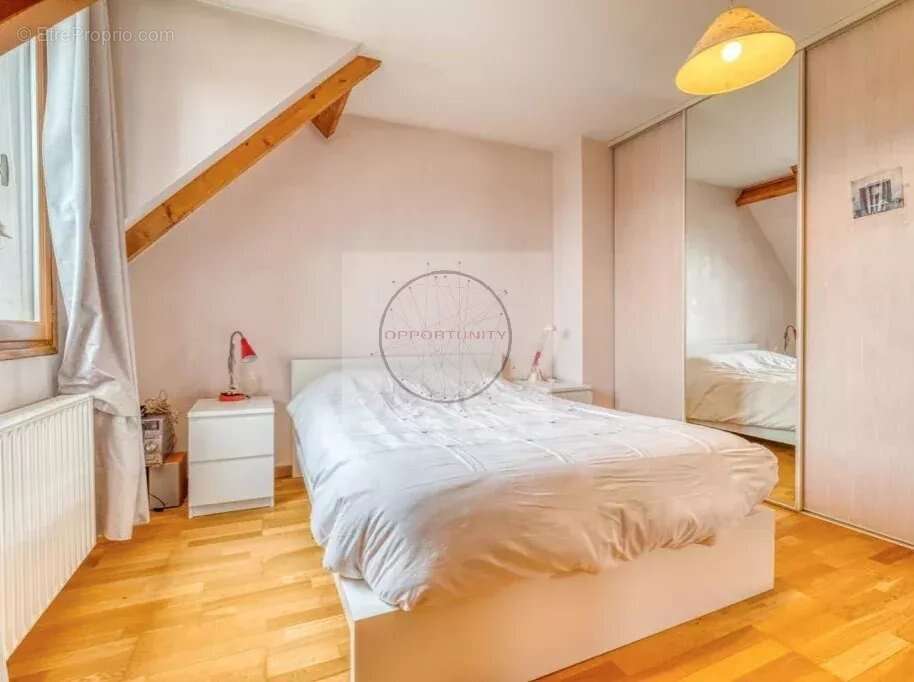Maison à HOUILLES