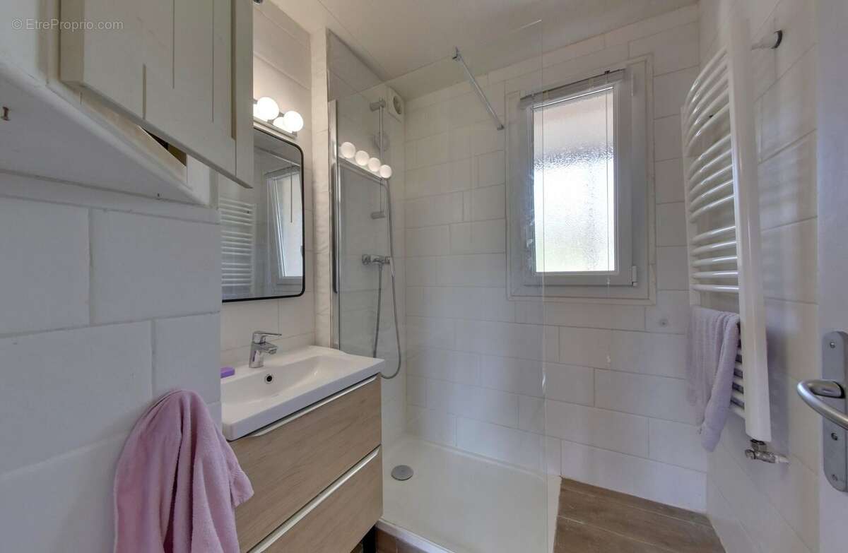 Appartement à SAINT-MARTIN-D&#039;HERES