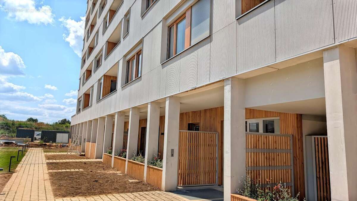 Appartement à BUSSY-SAINT-GEORGES