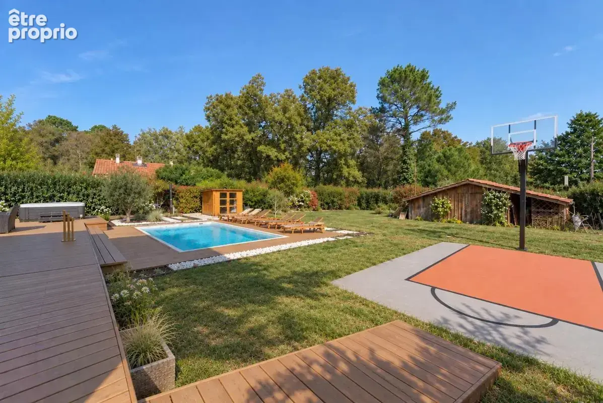 Maison familiale + dépendance à Saint-Selve - photo 4
