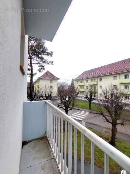 Appartement à GRAND-CHARMONT