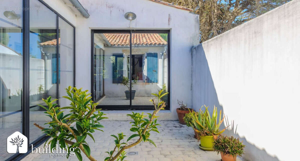 La Couarde-sur-Mer - Maison 5 pièces 125 m² avec 220 m² de jardin - photo 3