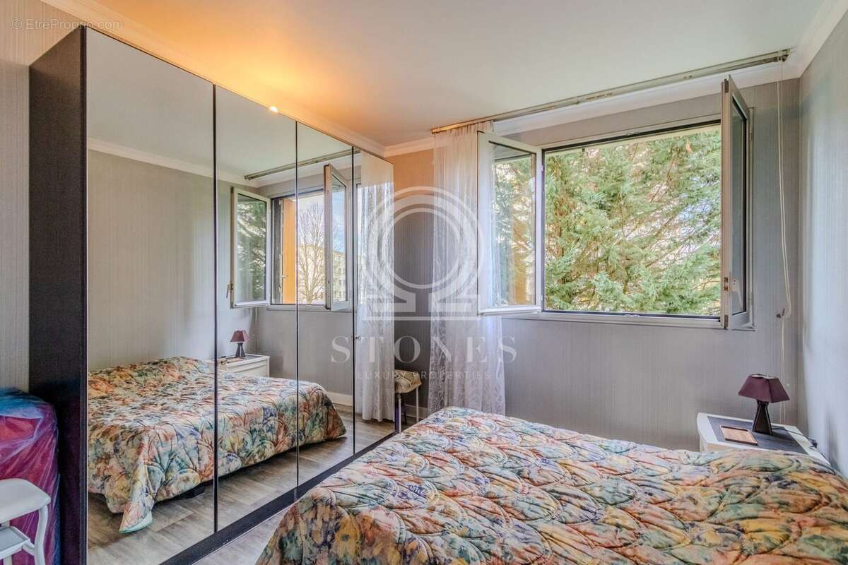 Appartement à LA CELLE-SAINT-CLOUD
