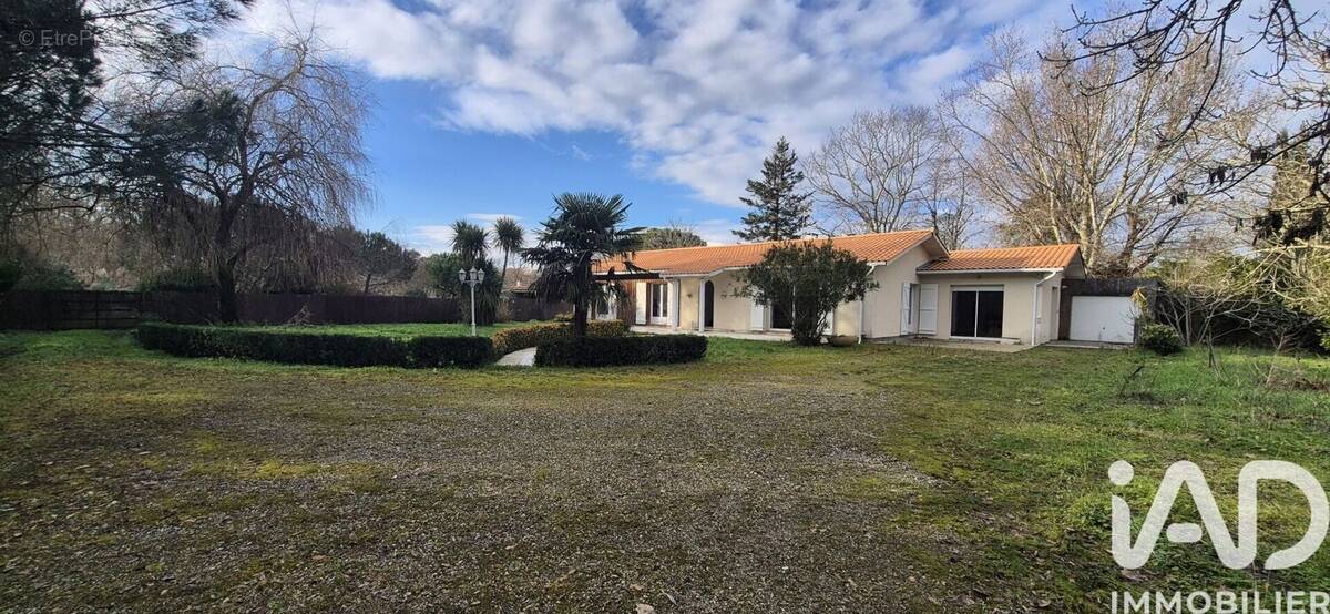 Photo 1 - Maison à PAREMPUYRE