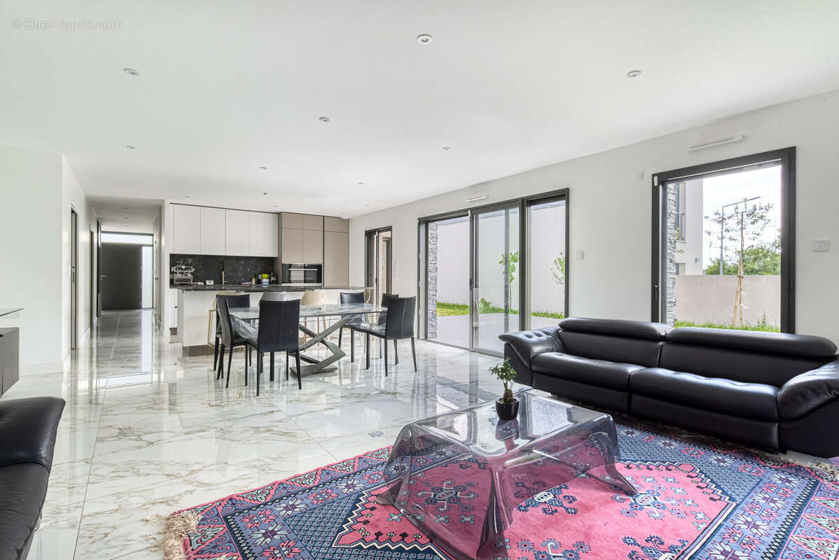 Maison à BOUCHEMAINE