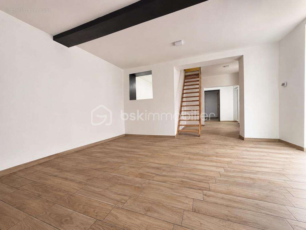 Appartement à ESCAUDAIN