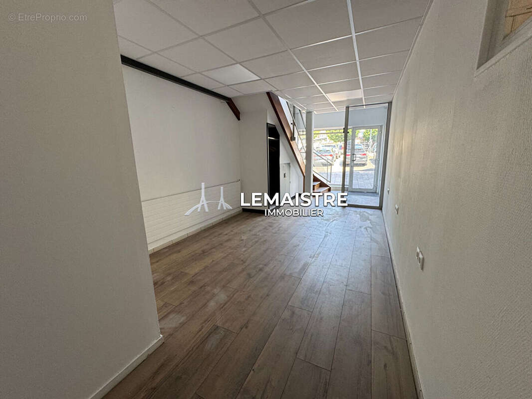 Immeuble avec local + appartement Hyper Centre Bolbec - photo 2