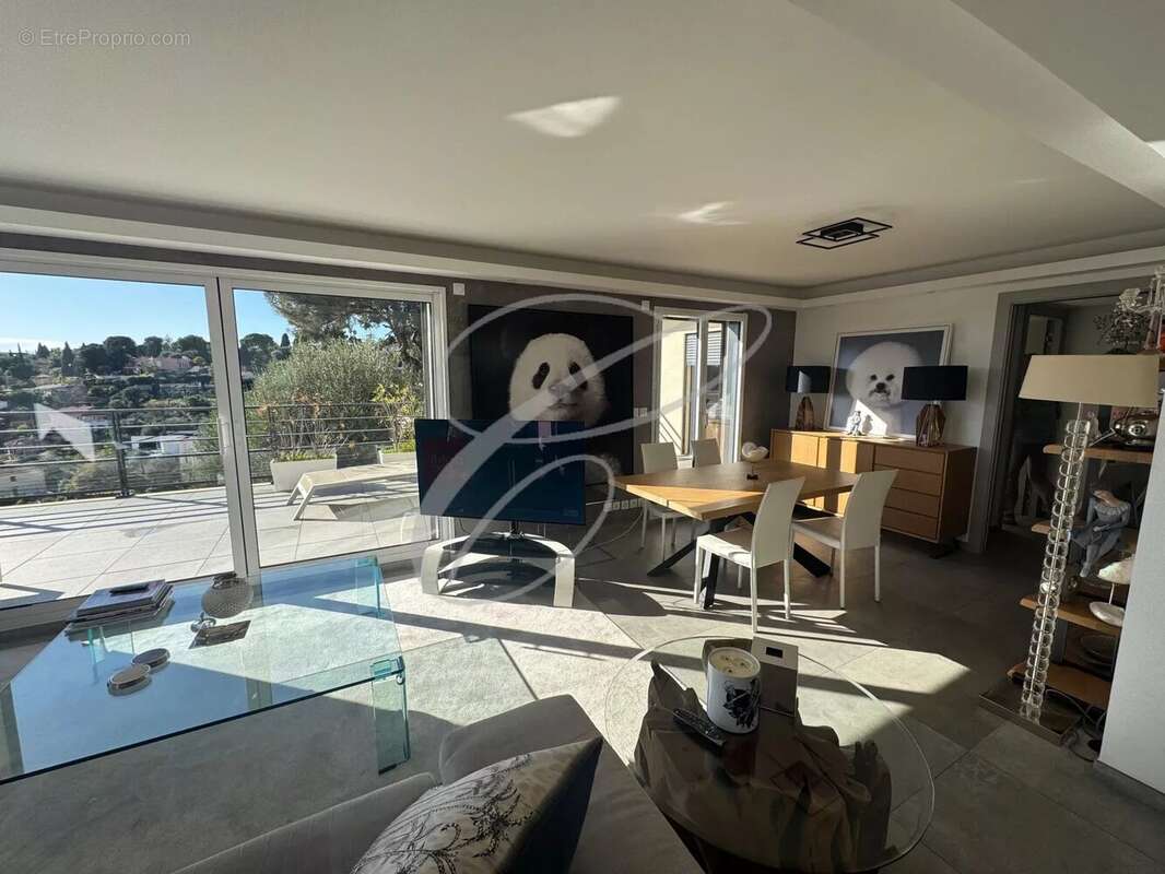 Appartement à ROQUEBRUNE-CAP-MARTIN