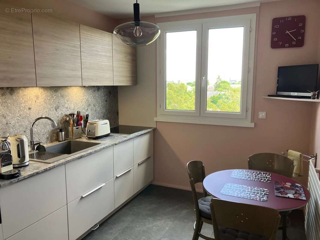 Appartement à SAINT-CYR-SUR-LOIRE