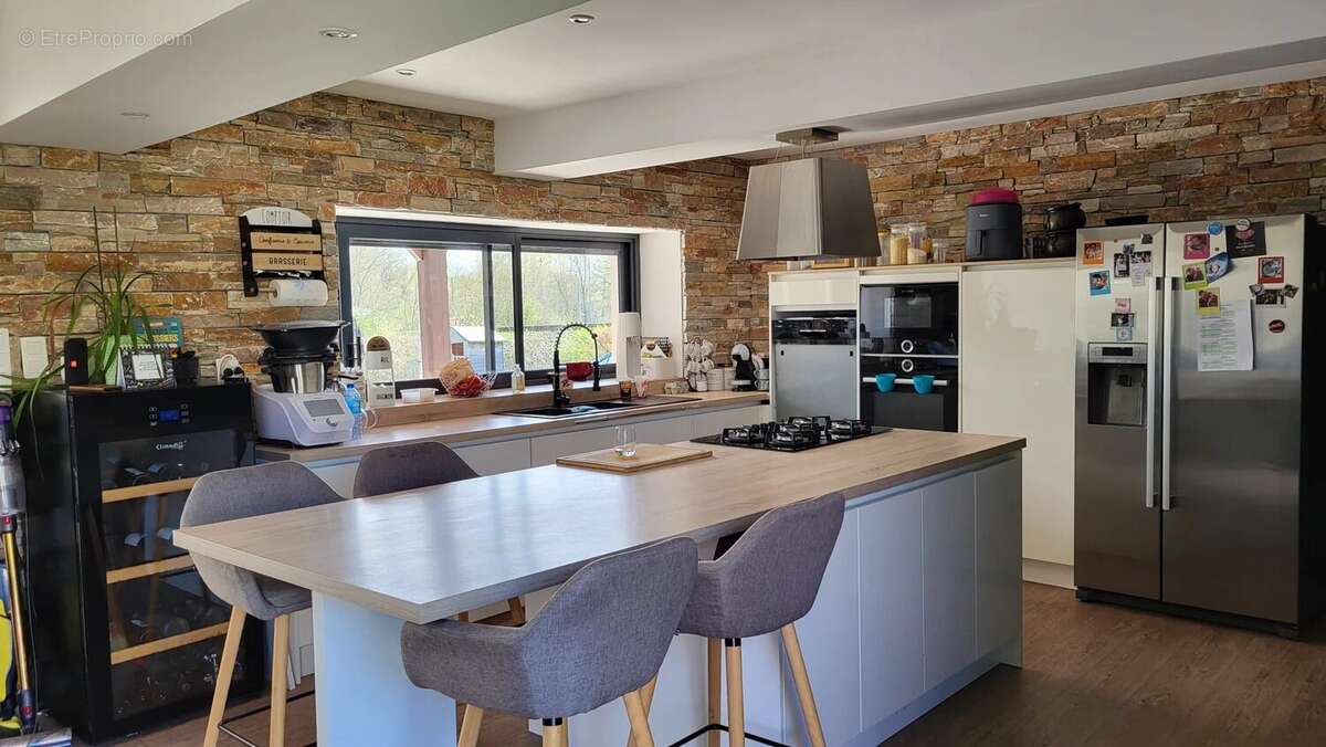 Maison à CRECHES-SUR-SAONE