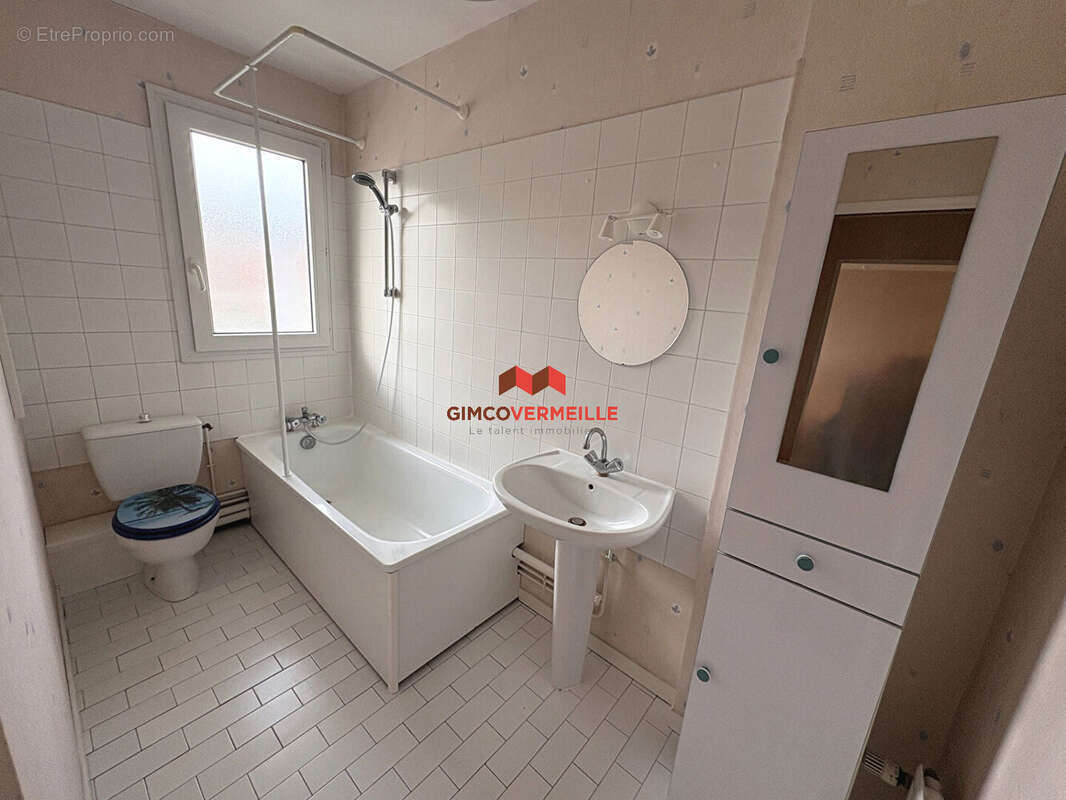 Appartement à MONTIGNY-LE-BRETONNEUX