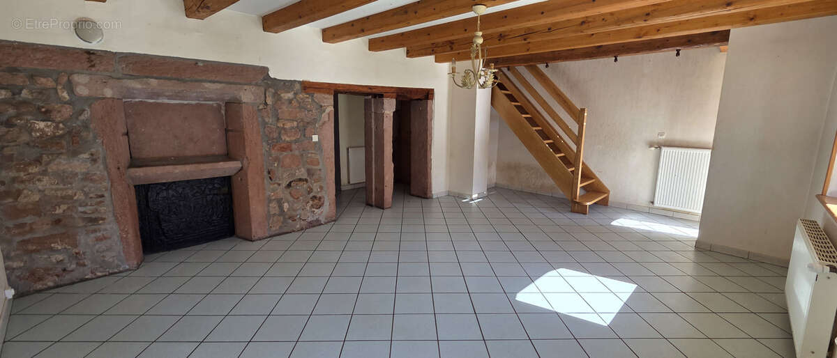 Maison à BOURG-BRUCHE