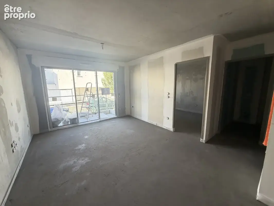 Appartement avec balcon - Parking sécurisé et notaire réduits - photo 4