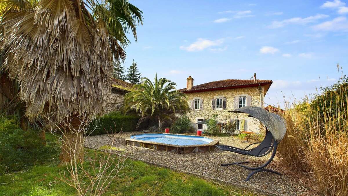 Maison à PEYREHORADE