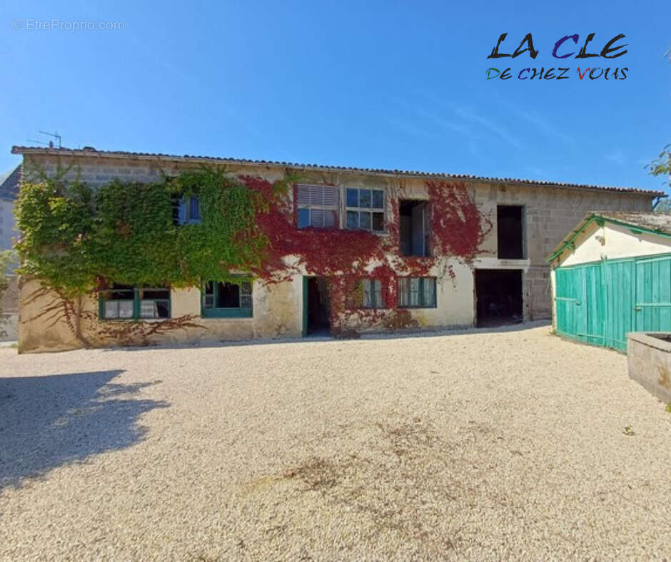 Maison à SAINT-LAURS