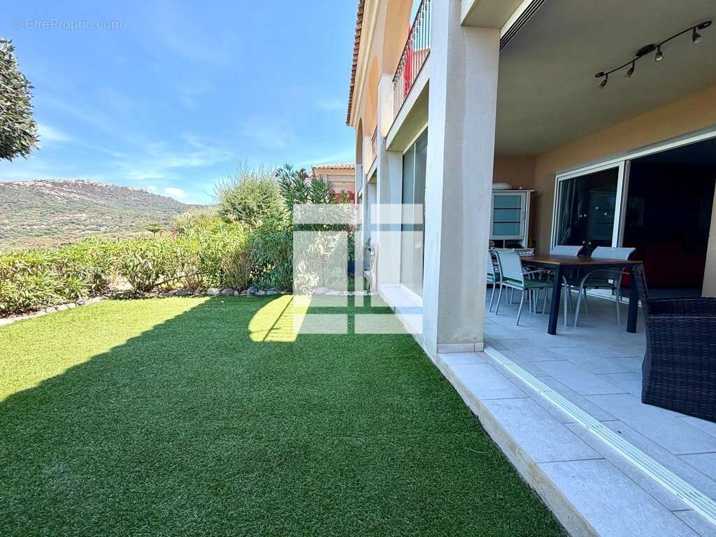 Appartement T2 avec vue mer, terrasse  jardin – Résidence avec piscine - photo 12