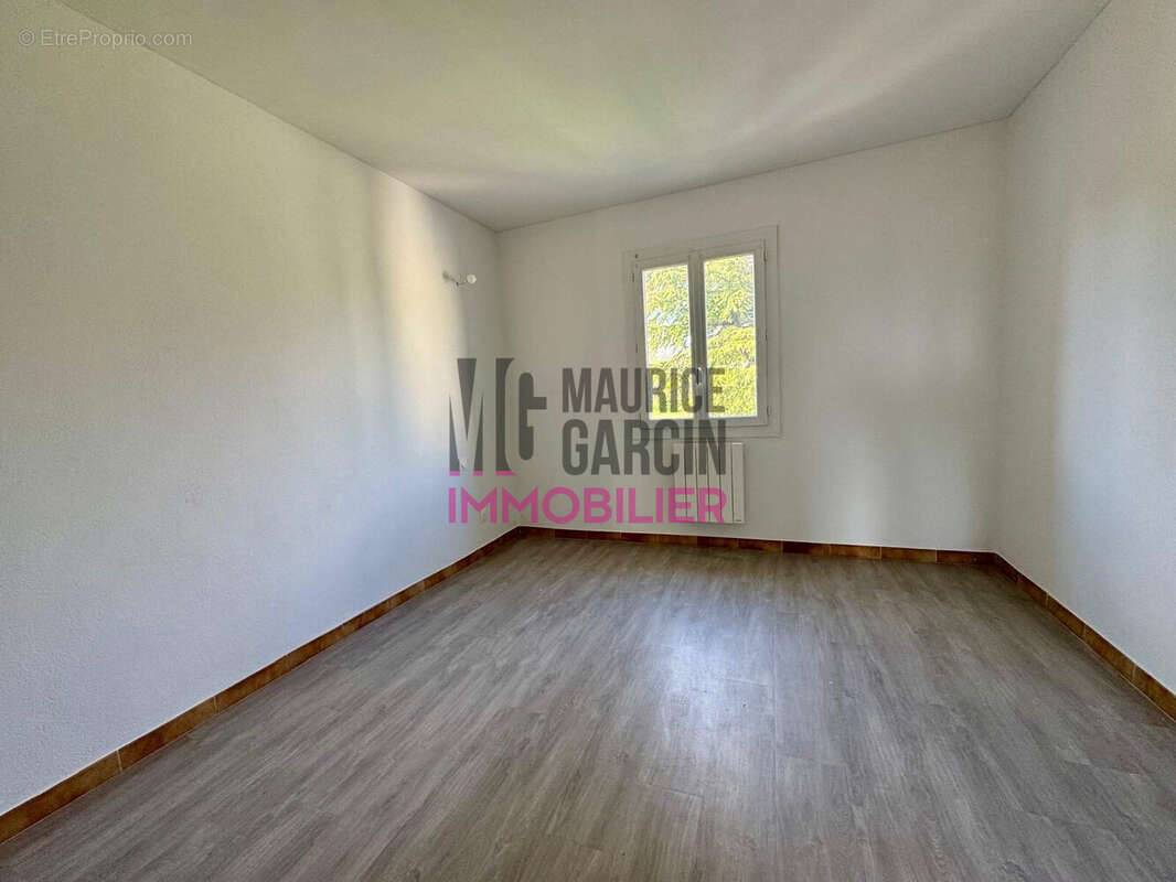 A vendre, à acheter T3 84300 Cavaillon - Appartement à CAVAILLON