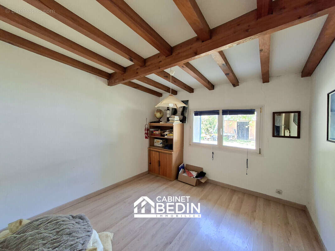 Maison 210 m² à Saint-Ciers-D'abzac  - photo 6