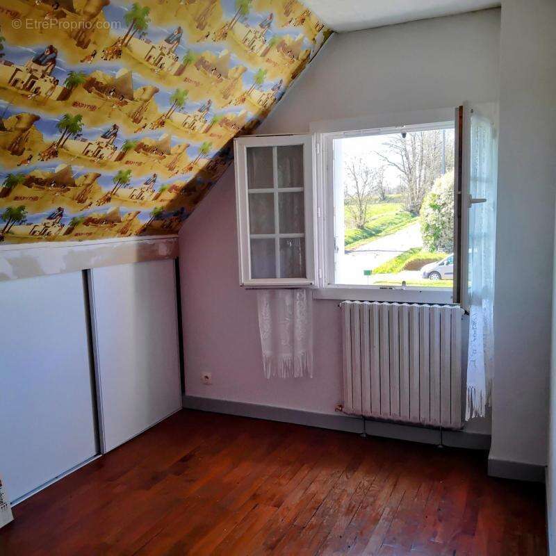 Maison à CARHAIX-PLOUGUER