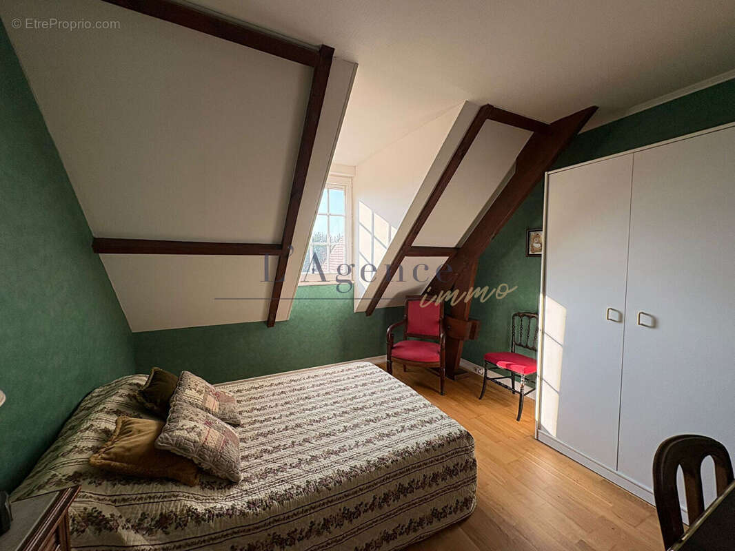 Maison à AVILLY-SAINT-LEONARD