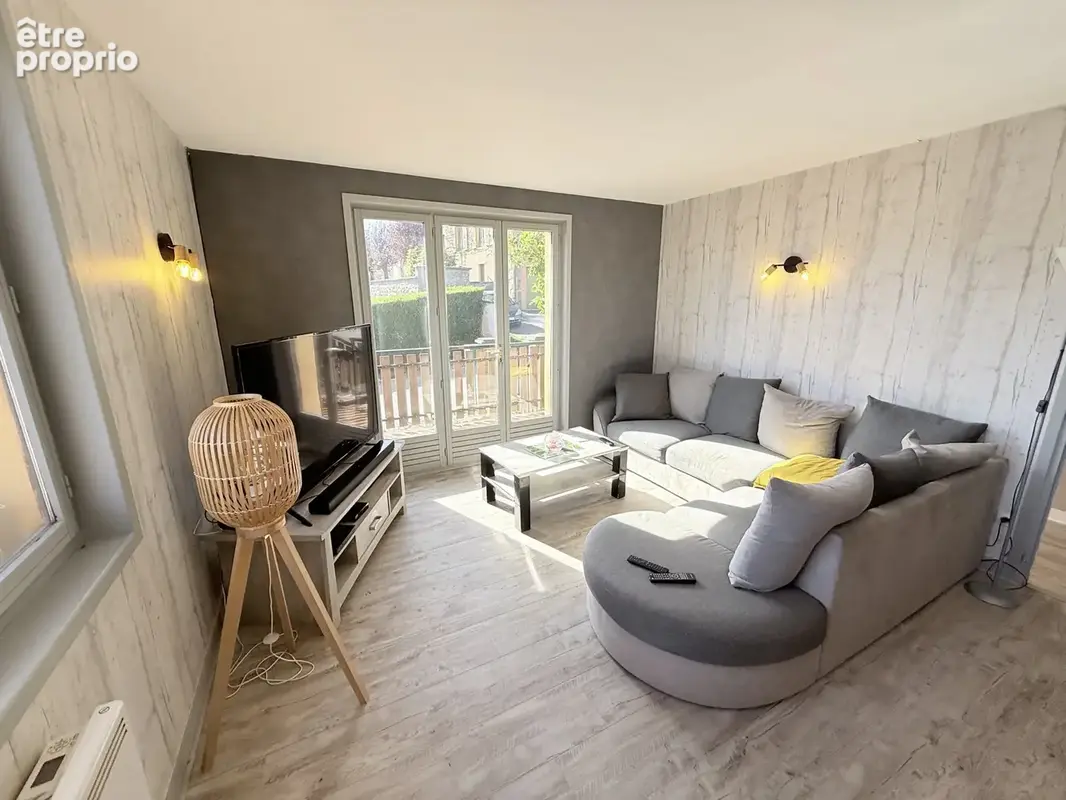 Maison sur deux niveaux avec terrain et garage - photo 6