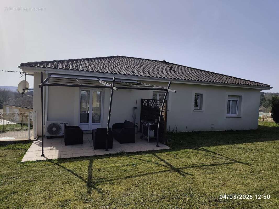 Maison à SAINT-ASTIER