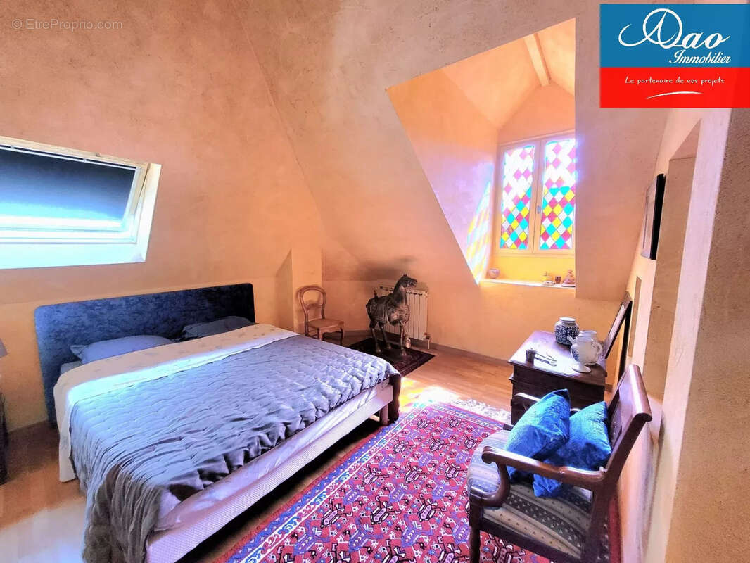 Maison à LA CHAPELLE-SAINT-LUC