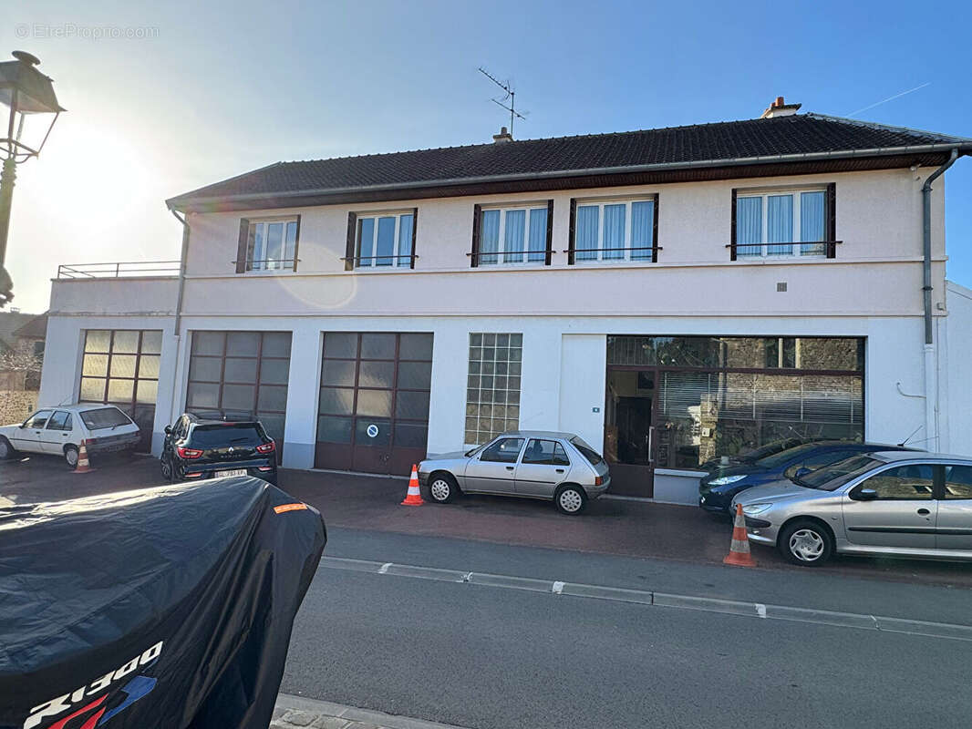 Maison à SAINT-NOM-LA-BRETECHE