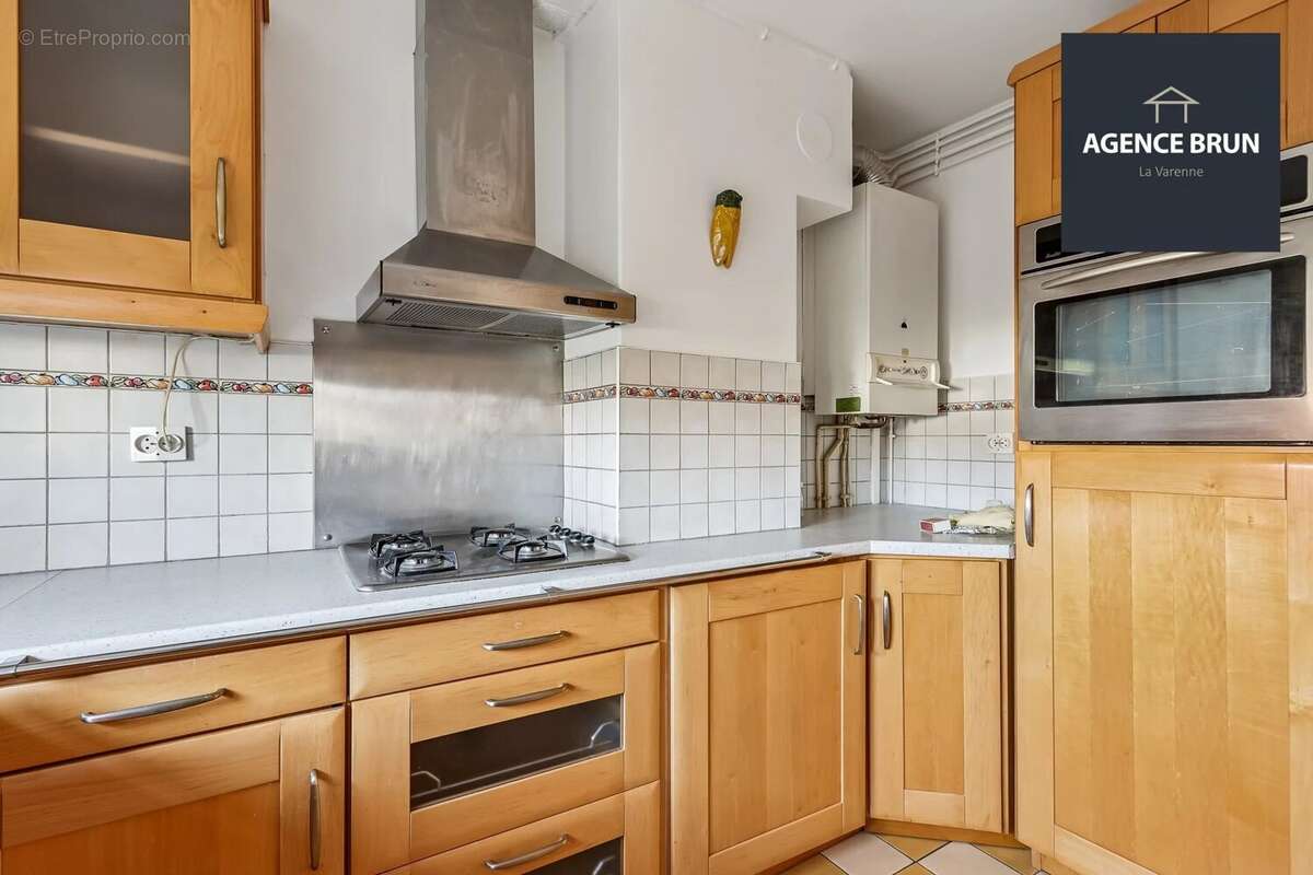 Appartement à SAINT-MAUR-DES-FOSSES