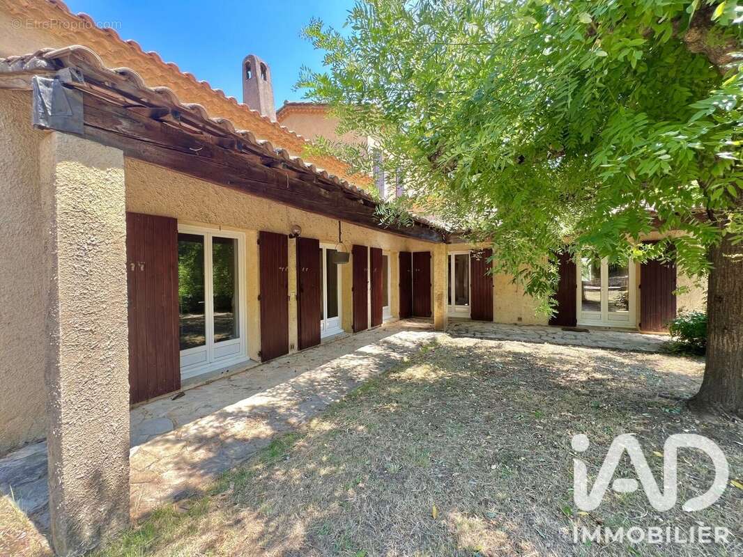 Maison 153 m² à Saint-Marcel-D'ardeche  - photo 4